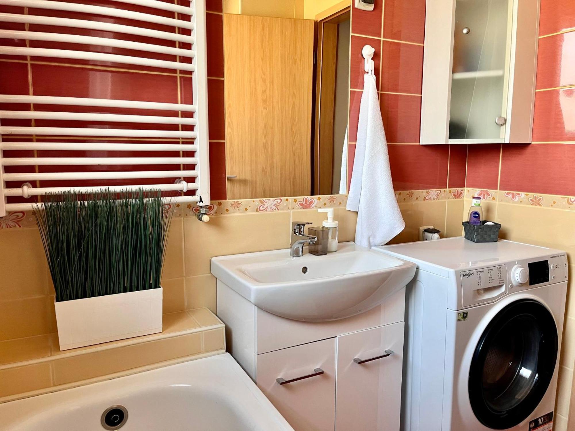 מישקולץ Treasure Box Apartman מראה חיצוני תמונה